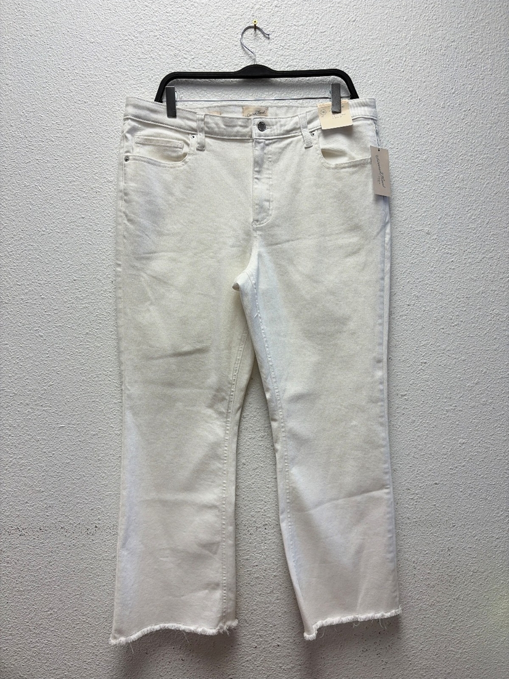 Womens White Universal Thread Jeans Size 16 #933